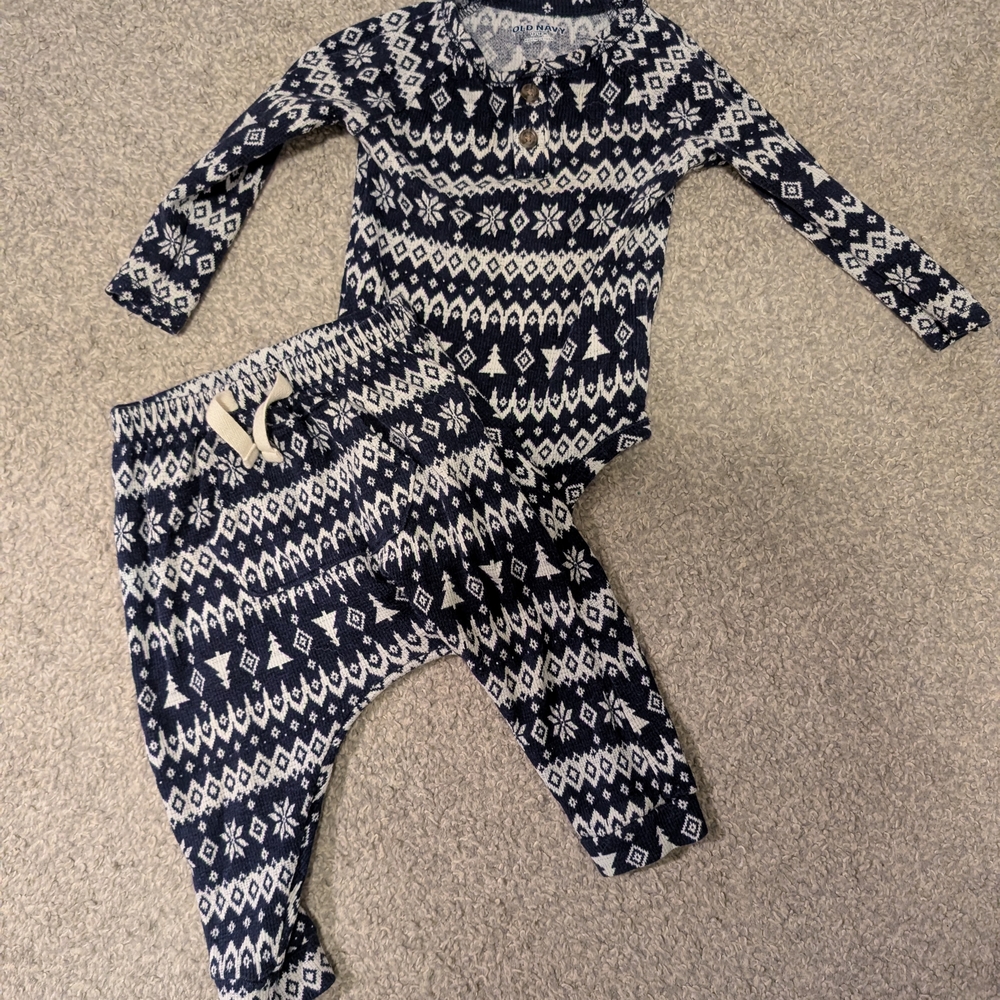 Old Navy Navy and White Knit Baby Top